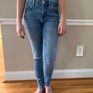 Zara blue jeans size 4